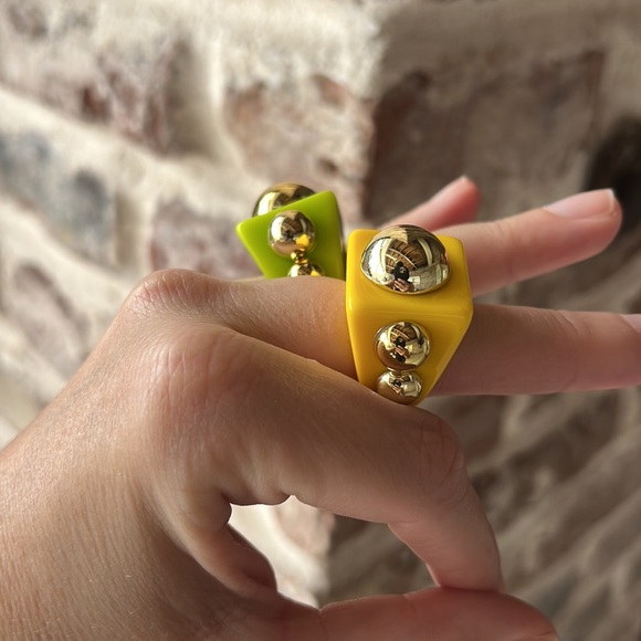 New!! Set of Resin chunky Rings - Picture 10 of 11